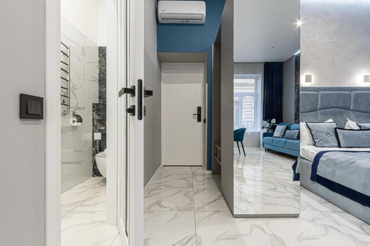 Family Residence Boutique Apartments Lviv Extérieur photo