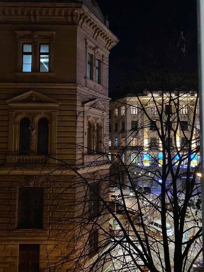 Family Residence Boutique Apartments Lviv Extérieur photo