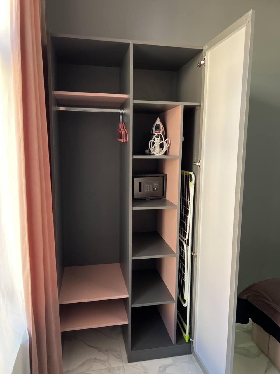 Family Residence Boutique Apartments Lviv Extérieur photo