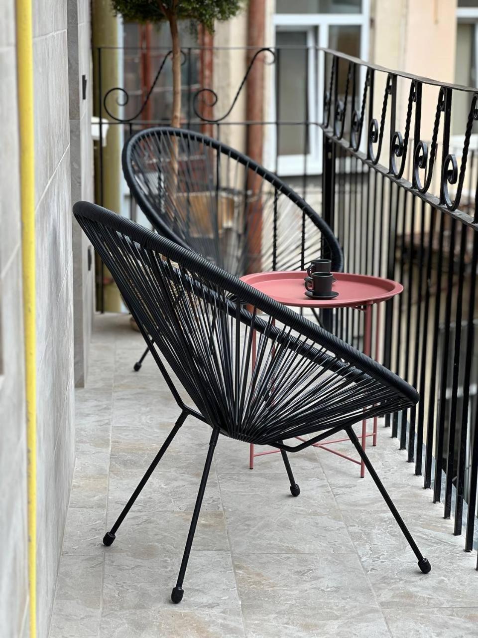 Family Residence Boutique Apartments Lviv Extérieur photo