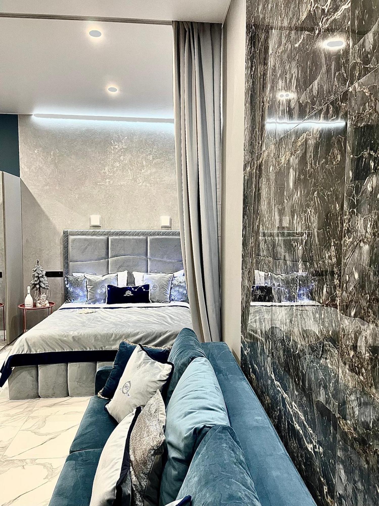 Family Residence Boutique Apartments Lviv Extérieur photo